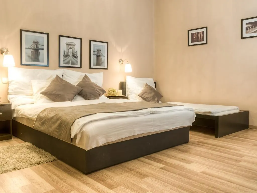 Budapest Ville Bed & Breakfast